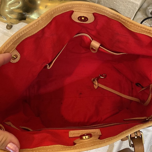 Dooney and Bourke, black patent satchel. - Picture 6 of 17